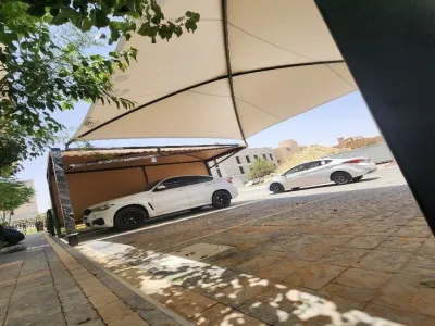 مظلات سيارات