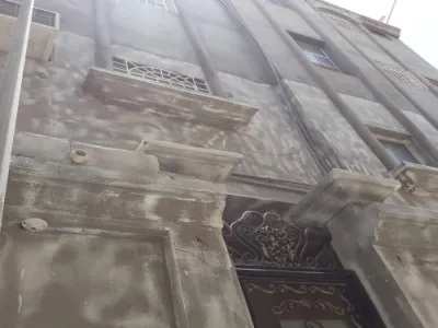 إزالة الأصباغ بالرمل والماء