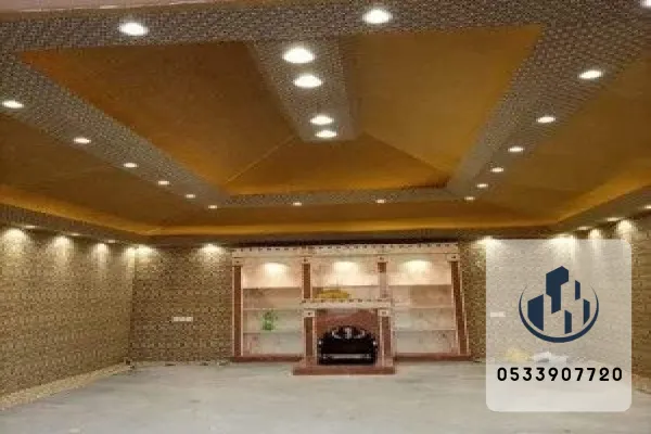 بيوت شعر مع مجالس أرضية تقليدية