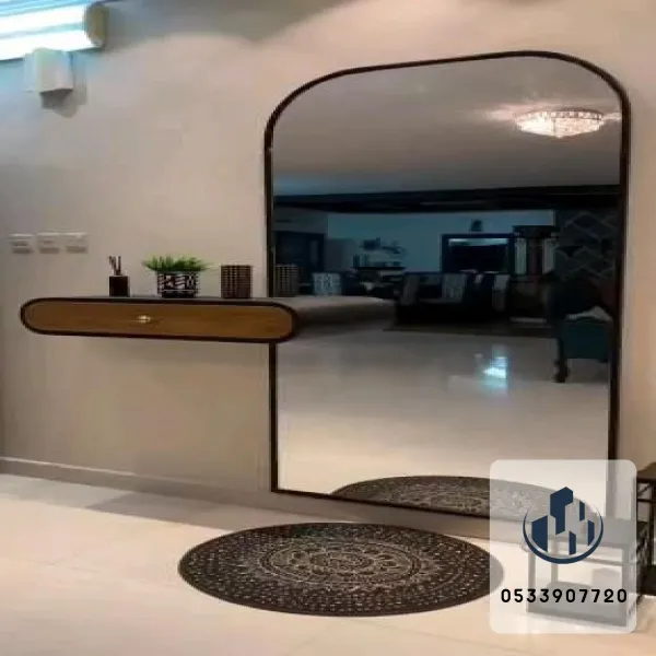 مرايا ديكورية بلمسات فنية مميزة تضيف رونقاً خاصاً للمكان